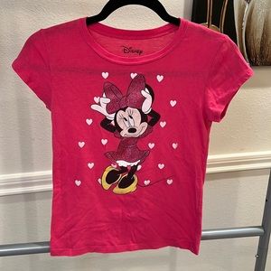 Pink and white Minnie Mouse shirt